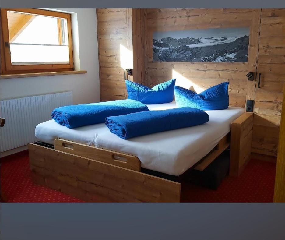 Haus Gfall Kaunertal Room photo