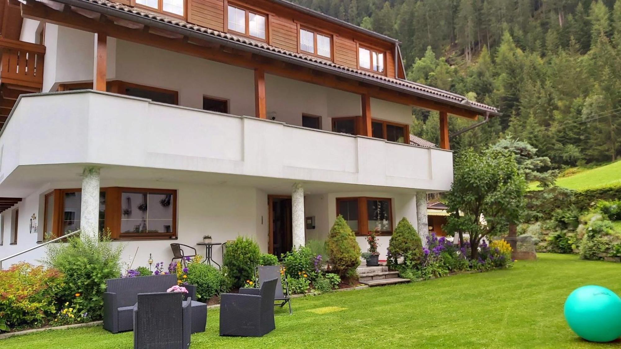 Haus Gfall Kaunertal Exterior photo